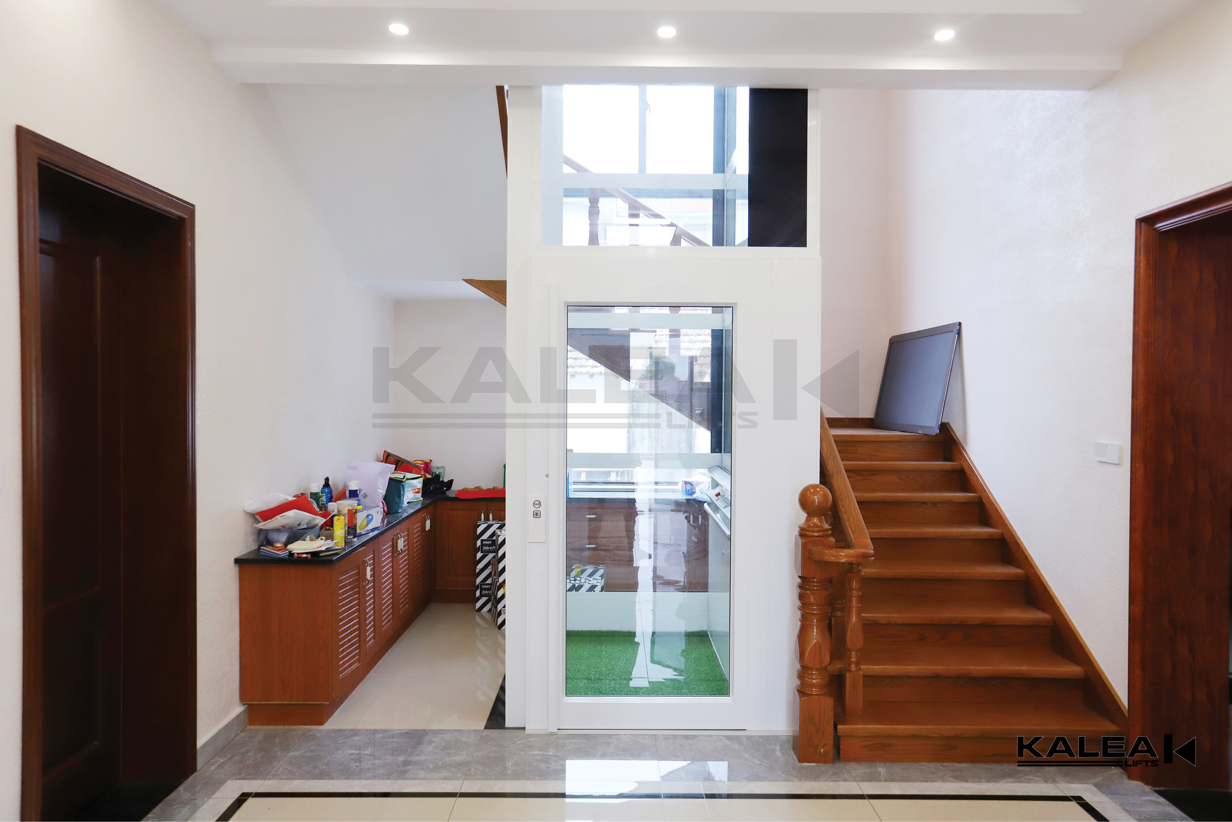Private Home, Klassic model ,Middle of Stair, All Glass Shaft , Powder Coated White RAL9016